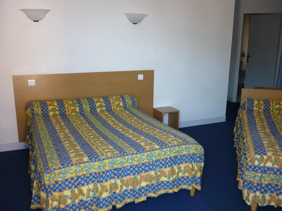 Hotel Neptune Montbard Bagian luar foto